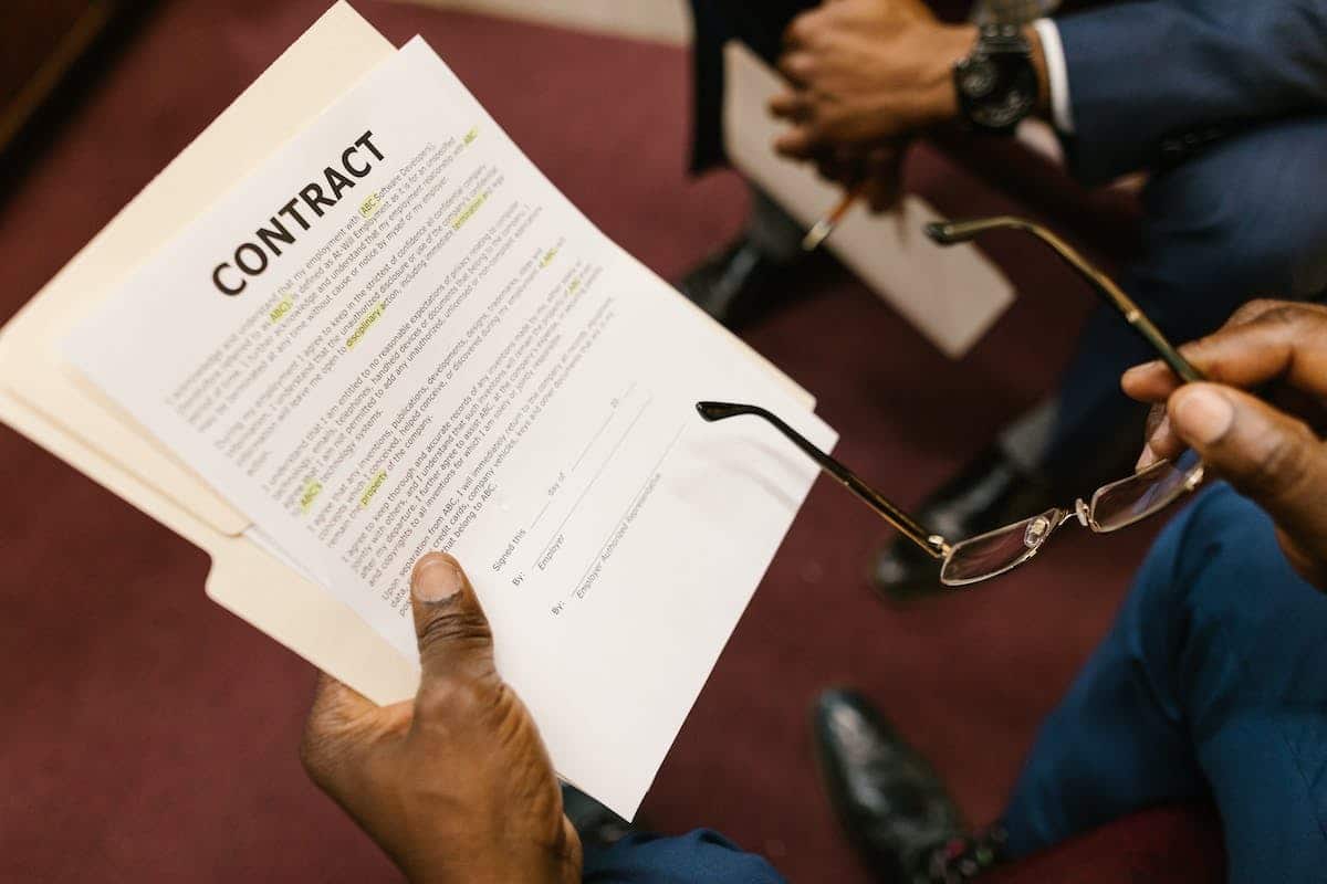 contrat  embauche